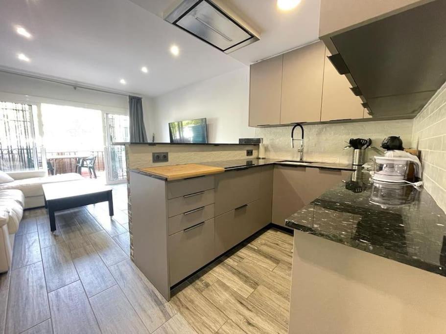 Centrico Apartmento Кастел Пладжа де Аро Екстериор снимка